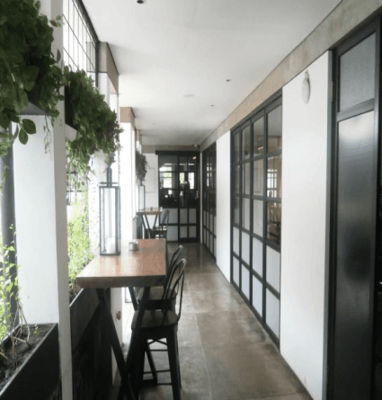 Hidden Gem di Tengah Kota! Rumah Nyaman Area Dr. Sutomo - Foto 2