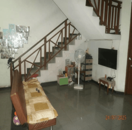 Langsung Deal! Rumah 2 Lantai Lokasi Top - Foto 3